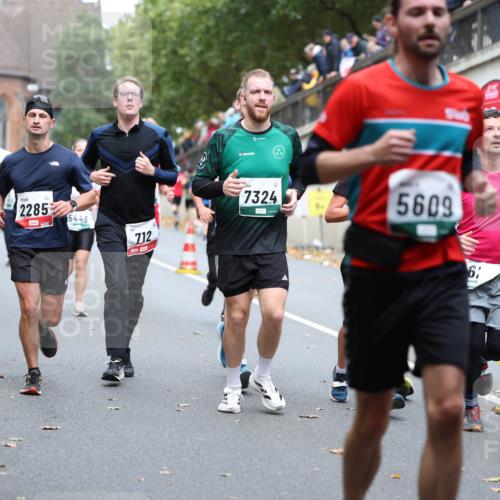 05.10.2025 - 20. swb-Marathon Bremen Michael Strokosch http://msf.ph/oto/9220804 05.10.2025 12:50:55 Laufen 8281, 2285, 5446, 7324, 12, 5609, 61, 50, 8192 meine-sportfotos.de