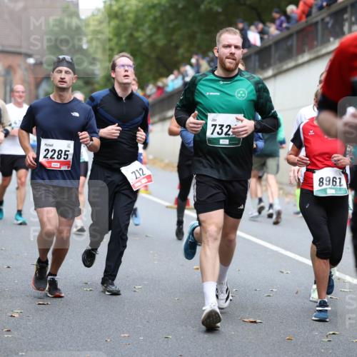 05.10.2025 - 20. swb-Marathon Bremen Michael Strokosch http://msf.ph/oto/9220807 05.10.2025 12:50:55 Laufen 8281, 2285, 712, 732, 8961, 5609 meine-sportfotos.de