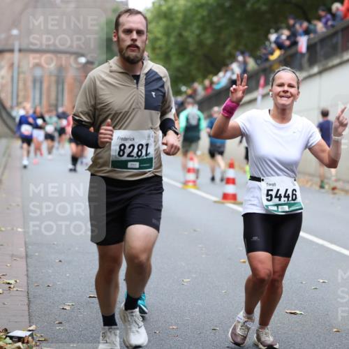 05.10.2025 - 20. swb-Marathon Bremen Michael Strokosch http://msf.ph/oto/9220819 05.10.2025 12:50:58 Laufen 8281, 5446 meine-sportfotos.de