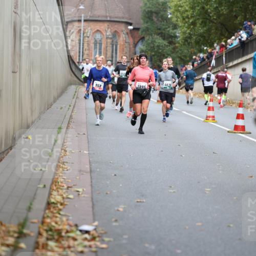 05.10.2025 - 20. swb-Marathon Bremen Michael Strokosch http://msf.ph/oto/9220832 05.10.2025 12:51:02 Laufen 858, 658, 6635, 7895, 88 meine-sportfotos.de