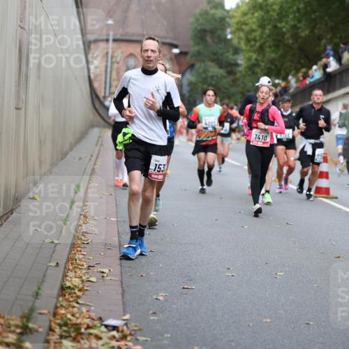 05.10.2025 - 20. swb-Marathon Bremen Michael Strokosch http://msf.ph/oto/9220870 05.10.2025 12:51:14 Laufen 153, 4001, 1410 meine-sportfotos.de