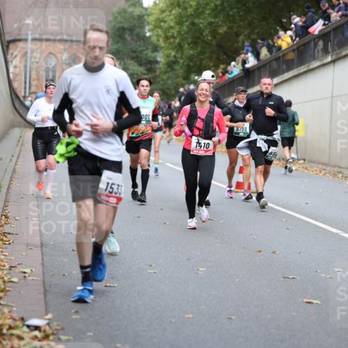 05.10.2025 - 20. swb-Marathon Bremen Michael Strokosch http://msf.ph/oto/9220874 05.10.2025 12:51:15 Laufen 1533, 001, 1410, 6198 meine-sportfotos.de