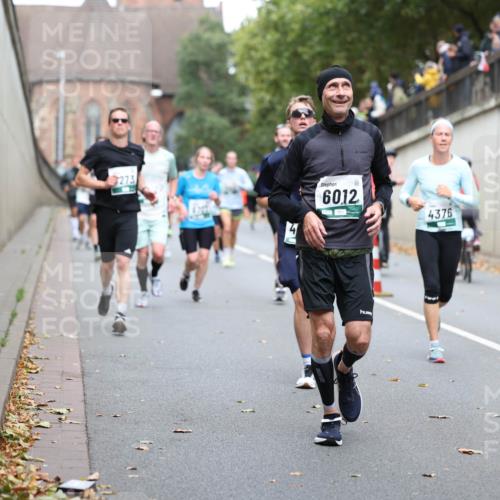 05.10.2025 - 20. swb-Marathon Bremen Michael Strokosch http://msf.ph/oto/9220890 05.10.2025 12:51:21 Laufen 273, 6012, 4376 meine-sportfotos.de