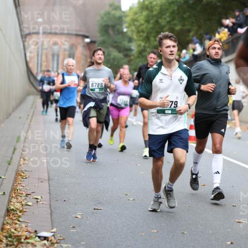 05.10.2025 - 20. swb-Marathon Bremen Michael Strokosch http://msf.ph/oto/9220910 05.10.2025 12:51:29 Laufen 6788, 79 meine-sportfotos.de