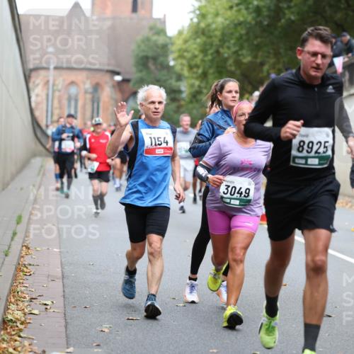 05.10.2025 - 20. swb-Marathon Bremen Michael Strokosch http://msf.ph/oto/9220919 05.10.2025 12:51:32 Laufen 1154, 3049, 8925 meine-sportfotos.de