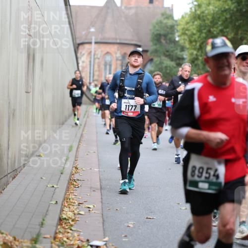 05.10.2025 - 20. swb-Marathon Bremen Michael Strokosch http://msf.ph/oto/9220931 05.10.2025 12:51:37 Laufen 1177, 8954 meine-sportfotos.de