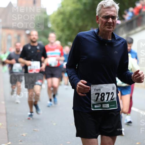 05.10.2025 - 20. swb-Marathon Bremen Michael Strokosch http://msf.ph/oto/9220951 05.10.2025 12:51:45 Laufen 7872, 05917 meine-sportfotos.de