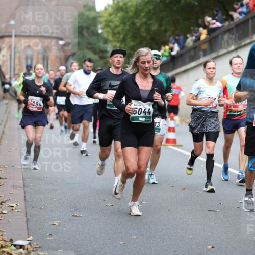 05.10.2025 - 20. swb-Marathon Bremen Michael Strokosch http://msf.ph/oto/9220964 05.10.2025 12:51:49 Laufen 4, 5044, 53, 1168 meine-sportfotos.de