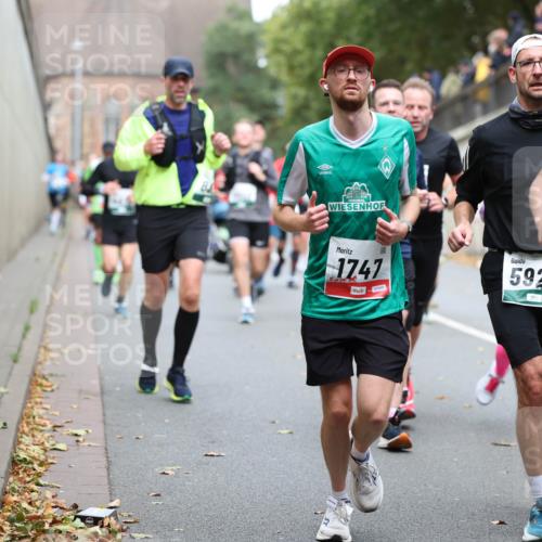 05.10.2025 - 20. swb-Marathon Bremen Michael Strokosch http://msf.ph/oto/9220982 05.10.2025 12:51:55 Laufen 1747, 5920, 689 meine-sportfotos.de