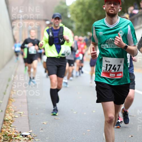 05.10.2025 - 20. swb-Marathon Bremen Michael Strokosch http://msf.ph/oto/9220985 05.10.2025 12:51:55 Laufen 1747, 5920 meine-sportfotos.de
