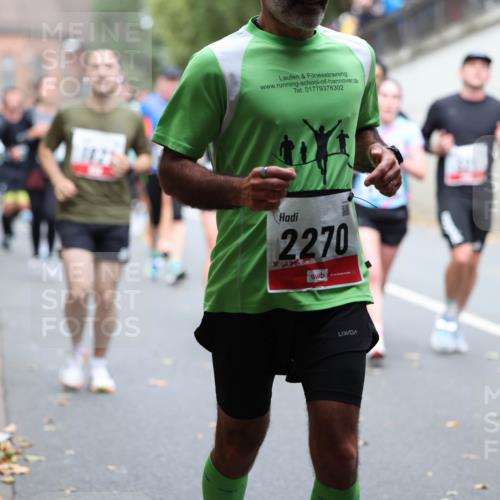 05.10.2025 - 20. swb-Marathon Bremen Michael Strokosch http://msf.ph/oto/9221009 05.10.2025 12:52:03 Laufen 01779376302, 2270 meine-sportfotos.de