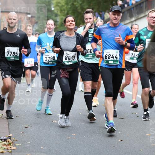 05.10.2025 - 20. swb-Marathon Bremen Michael Strokosch http://msf.ph/oto/9221017 05.10.2025 12:52:05 Laufen 7785, 531, 3799, 8632, 60, 6844, 737 meine-sportfotos.de