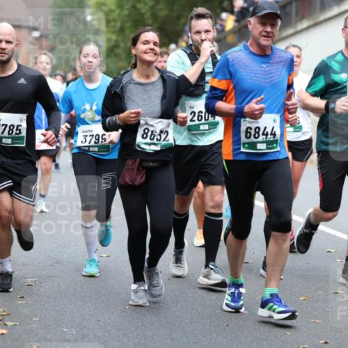 05.10.2025 - 20. swb-Marathon Bremen Michael Strokosch http://msf.ph/oto/9221019 05.10.2025 12:52:05 Laufen 7785, 3799, 8632, 260, 6844, 2671, 3008, 1 meine-sportfotos.de
