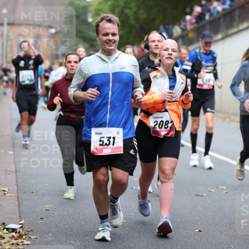 05.10.2025 - 20. swb-Marathon Bremen Michael Strokosch http://msf.ph/oto/9221026 05.10.2025 12:52:08 Laufen 4725, 40, 531, 2082, 385, 278 meine-sportfotos.de