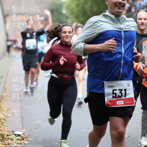 05.10.2025 - 20. swb-Marathon Bremen Michael Strokosch http://msf.ph/oto/9221029 05.10.2025 12:52:09 Laufen 14831, 531, 2082 meine-sportfotos.de