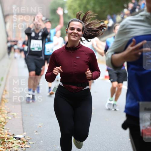 05.10.2025 - 20. swb-Marathon Bremen Michael Strokosch http://msf.ph/oto/9221031 05.10.2025 12:52:09 Laufen 531 meine-sportfotos.de
