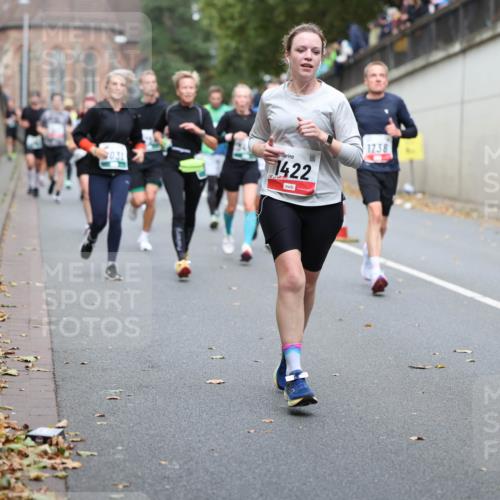 05.10.2025 - 20. swb-Marathon Bremen Michael Strokosch http://msf.ph/oto/9221048 05.10.2025 12:52:14 Laufen 031, 1422, 1738 meine-sportfotos.de