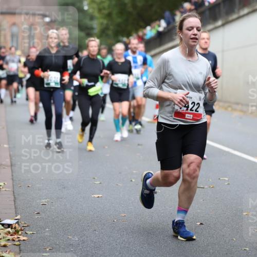 05.10.2025 - 20. swb-Marathon Bremen Michael Strokosch http://msf.ph/oto/9221051 05.10.2025 12:52:15 Laufen 6, 931, 422 meine-sportfotos.de