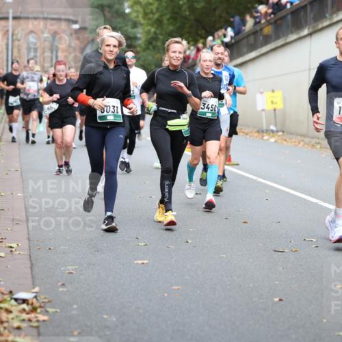 05.10.2025 - 20. swb-Marathon Bremen Michael Strokosch http://msf.ph/oto/9221053 05.10.2025 12:52:15 Laufen 031, 3450, 17, 74 meine-sportfotos.de