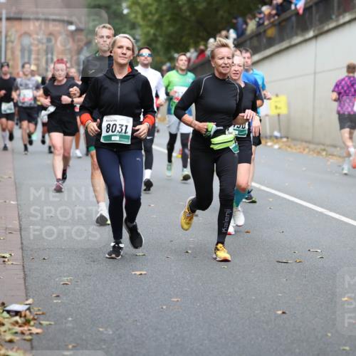 05.10.2025 - 20. swb-Marathon Bremen Michael Strokosch http://msf.ph/oto/9221056 05.10.2025 12:52:16 Laufen 8031, 38 meine-sportfotos.de