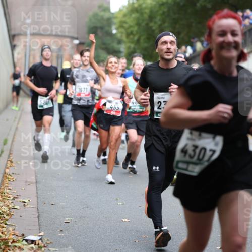 05.10.2025 - 20. swb-Marathon Bremen Michael Strokosch http://msf.ph/oto/9221065 05.10.2025 12:52:20 Laufen 48, 465, 23, 1, 4307, 523 meine-sportfotos.de
