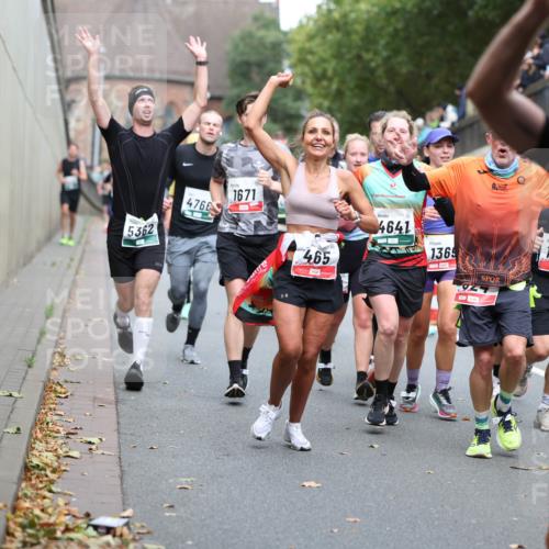 05.10.2025 - 20. swb-Marathon Bremen Michael Strokosch http://msf.ph/oto/9221067 05.10.2025 12:52:21 Laufen 5362, 4766, 1671, 465, 4641, 1369, 1023, 2399 meine-sportfotos.de