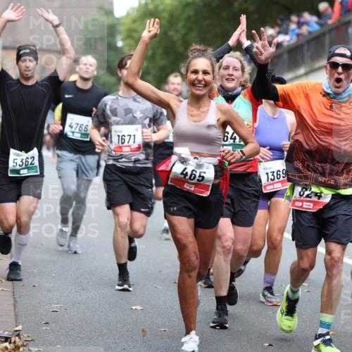 05.10.2025 - 20. swb-Marathon Bremen Michael Strokosch http://msf.ph/oto/9221072 05.10.2025 12:52:22 Laufen 5362, 4766, 1671, 465, 64, 1369, 824, 1023 meine-sportfotos.de