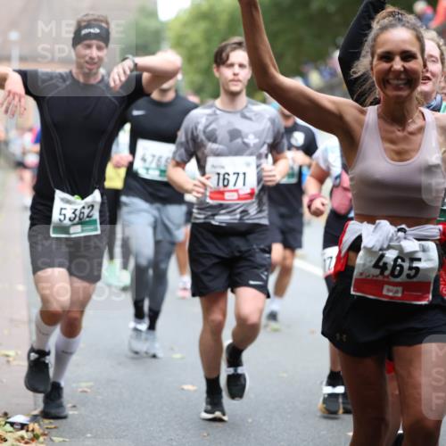 05.10.2025 - 20. swb-Marathon Bremen Michael Strokosch http://msf.ph/oto/9221074 05.10.2025 12:52:22 Laufen 5362, 4766, 1671, 21, 465, 20 meine-sportfotos.de