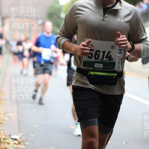 05.10.2025 - 20. swb-Marathon Bremen Michael Strokosch http://msf.ph/oto/9221084 05.10.2025 12:52:26 Laufen 5614, 56, 8663 meine-sportfotos.de