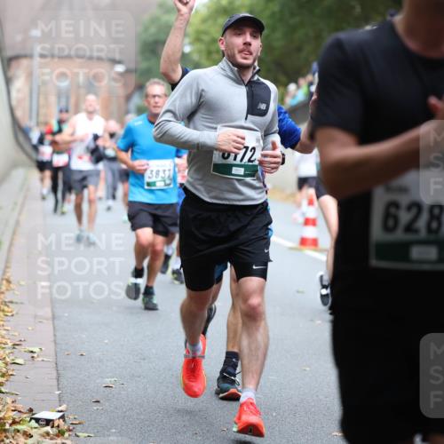05.10.2025 - 20. swb-Marathon Bremen Michael Strokosch http://msf.ph/oto/9221109 05.10.2025 12:52:35 Laufen 3831, 172, 6283 meine-sportfotos.de