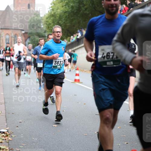 05.10.2025 - 20. swb-Marathon Bremen Michael Strokosch http://msf.ph/oto/9221111 05.10.2025 12:52:36 Laufen 752, 3837, 2, 67778172 meine-sportfotos.de