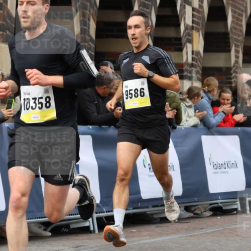05.10.2025 - 20. swb-Marathon Bremen Strokosch-Dieckow http://msf.ph/oto/9221119 05.10.2025 10:37:31 Ziel 9586, 10358, 11021 meine-sportfotos.de