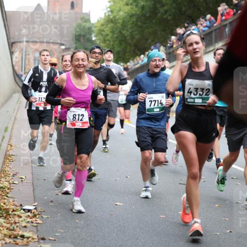 05.10.2025 - 20. swb-Marathon Bremen Michael Strokosch http://msf.ph/oto/9221138 05.10.2025 12:52:45 Laufen 113, 8, 12, 7714, 4332 meine-sportfotos.de