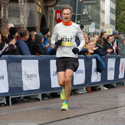 05.10.2025 - 20. swb-Marathon Bremen Strokosch-Dieckow http://msf.ph/oto/9221139 05.10.2025 10:37:42 Ziel 10347, 10501, 10775, 11176 meine-sportfotos.de