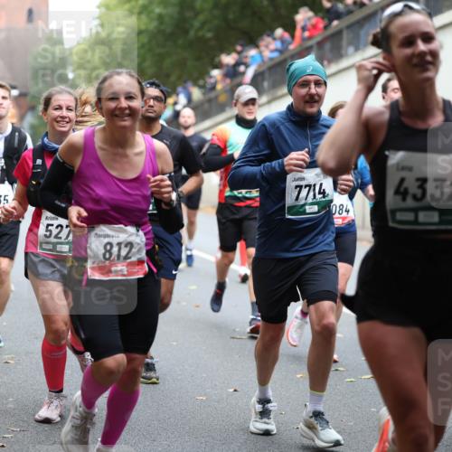 05.10.2025 - 20. swb-Marathon Bremen Michael Strokosch http://msf.ph/oto/9221142 05.10.2025 12:52:46 Laufen 1135, 527, 812, 7714, 084, 4332 meine-sportfotos.de