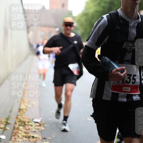 05.10.2025 - 20. swb-Marathon Bremen Michael Strokosch http://msf.ph/oto/9221151 05.10.2025 12:52:48 Laufen 35 meine-sportfotos.de