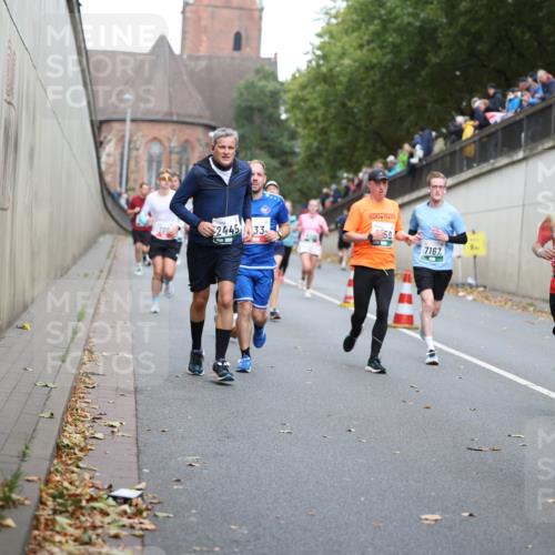 05.10.2025 - 20. swb-Marathon Bremen Michael Strokosch http://msf.ph/oto/9221165 05.10.2025 12:52:54 Laufen 2445, 33, 50, 7167, 8959 meine-sportfotos.de