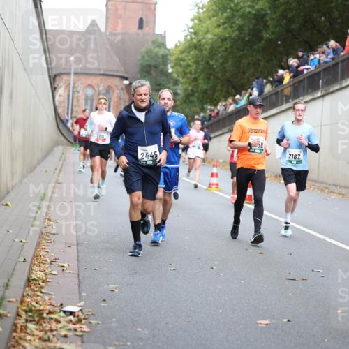 05.10.2025 - 20. swb-Marathon Bremen Michael Strokosch http://msf.ph/oto/9221166 05.10.2025 12:52:54 Laufen 700, 2445, 7167, 1216 meine-sportfotos.de