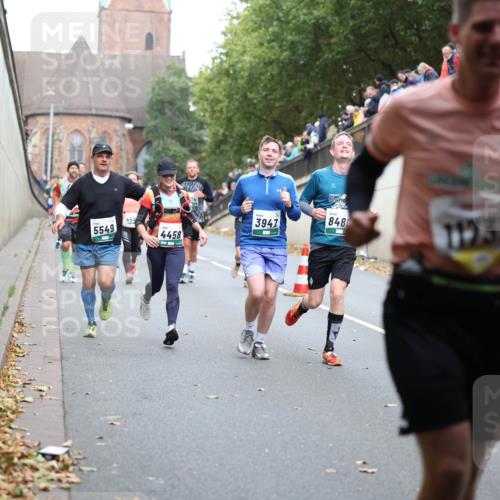 05.10.2025 - 20. swb-Marathon Bremen Michael Strokosch http://msf.ph/oto/9221199 05.10.2025 12:53:07 Laufen 454, 5549, 4458, 3947, 848, 11737, 6014 meine-sportfotos.de
