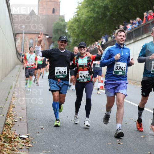 05.10.2025 - 20. swb-Marathon Bremen Michael Strokosch http://msf.ph/oto/9221205 05.10.2025 12:53:08 Laufen 5549, 4458, 3947, 8480 meine-sportfotos.de