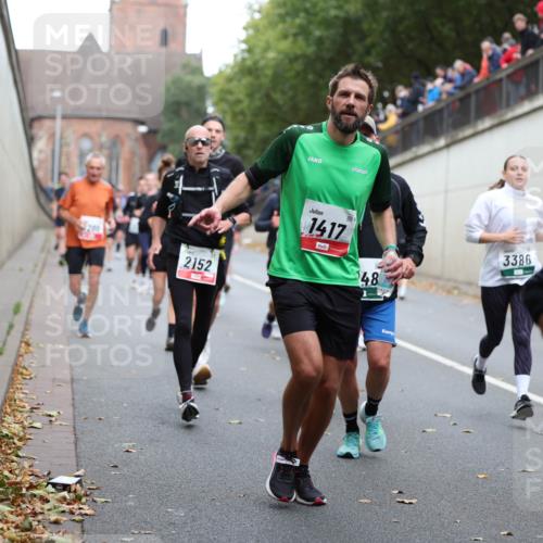 05.10.2025 - 20. swb-Marathon Bremen Michael Strokosch http://msf.ph/oto/9221223 05.10.2025 12:53:13 Laufen 2152, 1417, 8, 48, 3386, 4 meine-sportfotos.de