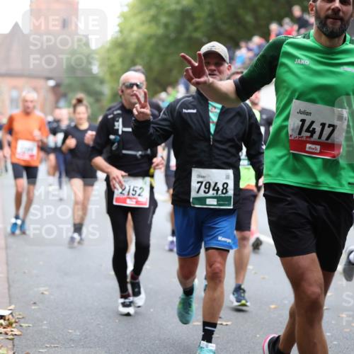 05.10.2025 - 20. swb-Marathon Bremen Michael Strokosch http://msf.ph/oto/9221225 05.10.2025 12:53:14 Laufen 2152, 1417, 7948, 86 meine-sportfotos.de