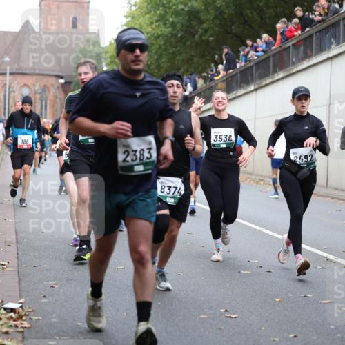 05.10.2025 - 20. swb-Marathon Bremen Michael Strokosch http://msf.ph/oto/9221250 05.10.2025 12:53:21 Laufen 186, 5, 2383, 8374, 3536, 2492, 789 meine-sportfotos.de
