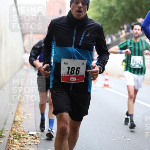 05.10.2025 - 20. swb-Marathon Bremen Michael Strokosch http://msf.ph/oto/9221265 05.10.2025 12:53:26 Laufen 186, 6824, 260 meine-sportfotos.de