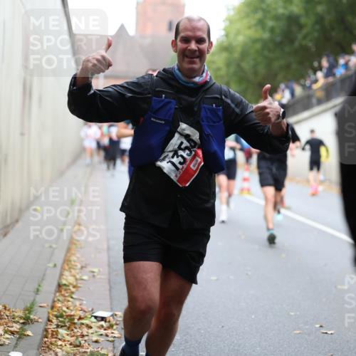 05.10.2025 - 20. swb-Marathon Bremen Michael Strokosch http://msf.ph/oto/9221266 05.10.2025 12:53:27 Laufen 135 meine-sportfotos.de