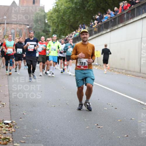 05.10.2025 - 20. swb-Marathon Bremen Michael Strokosch http://msf.ph/oto/9221284 05.10.2025 12:53:32 Laufen 3941, 6382, 1447, 6920, 7, 89 meine-sportfotos.de