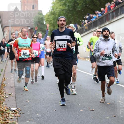 05.10.2025 - 20. swb-Marathon Bremen Michael Strokosch http://msf.ph/oto/9221292 05.10.2025 12:53:35 Laufen 3941, 62, 083, 1447, 5925 meine-sportfotos.de