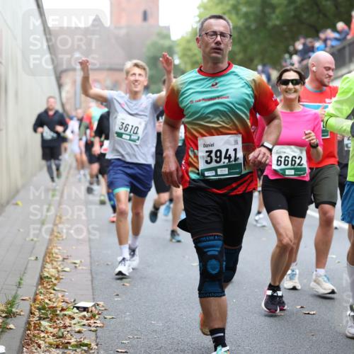 05.10.2025 - 20. swb-Marathon Bremen Michael Strokosch http://msf.ph/oto/9221299 05.10.2025 12:53:37 Laufen 20, 3610, 3941, 6662, 06324, 6920 meine-sportfotos.de