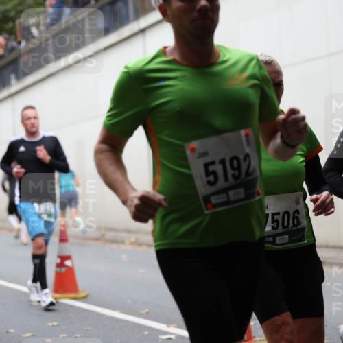 05.10.2025 - 20. swb-Marathon Bremen Michael Strokosch http://msf.ph/oto/9221328 05.10.2025 12:53:50 Laufen 5192, 7669, 1506, 7564 meine-sportfotos.de
