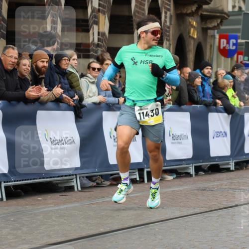 05.10.2025 - 20. swb-Marathon Bremen Strokosch-Dieckow http://msf.ph/oto/9221337 05.10.2025 10:38:23 Ziel 9809, 11430 meine-sportfotos.de